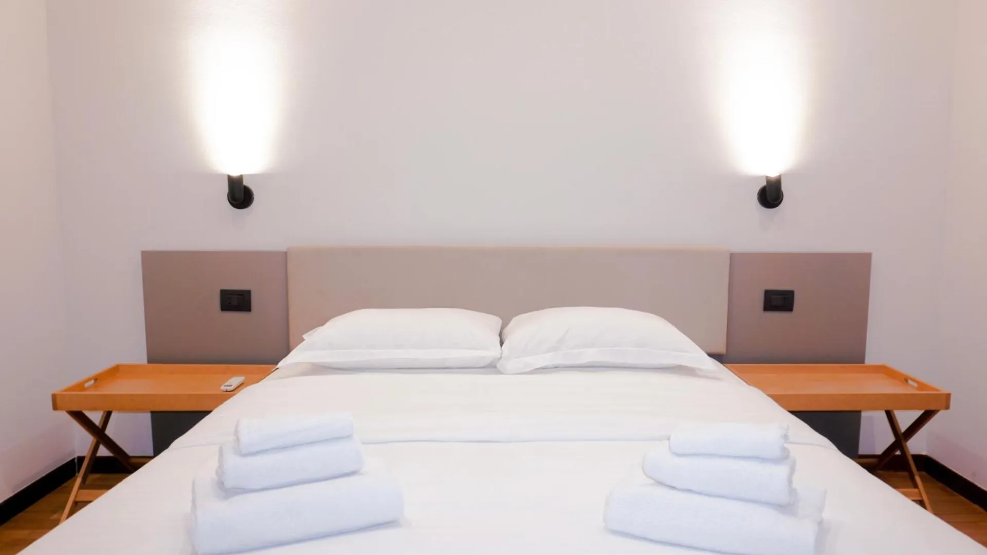 Private Apartment Near Duomo - M4 Santa Sofia Milan