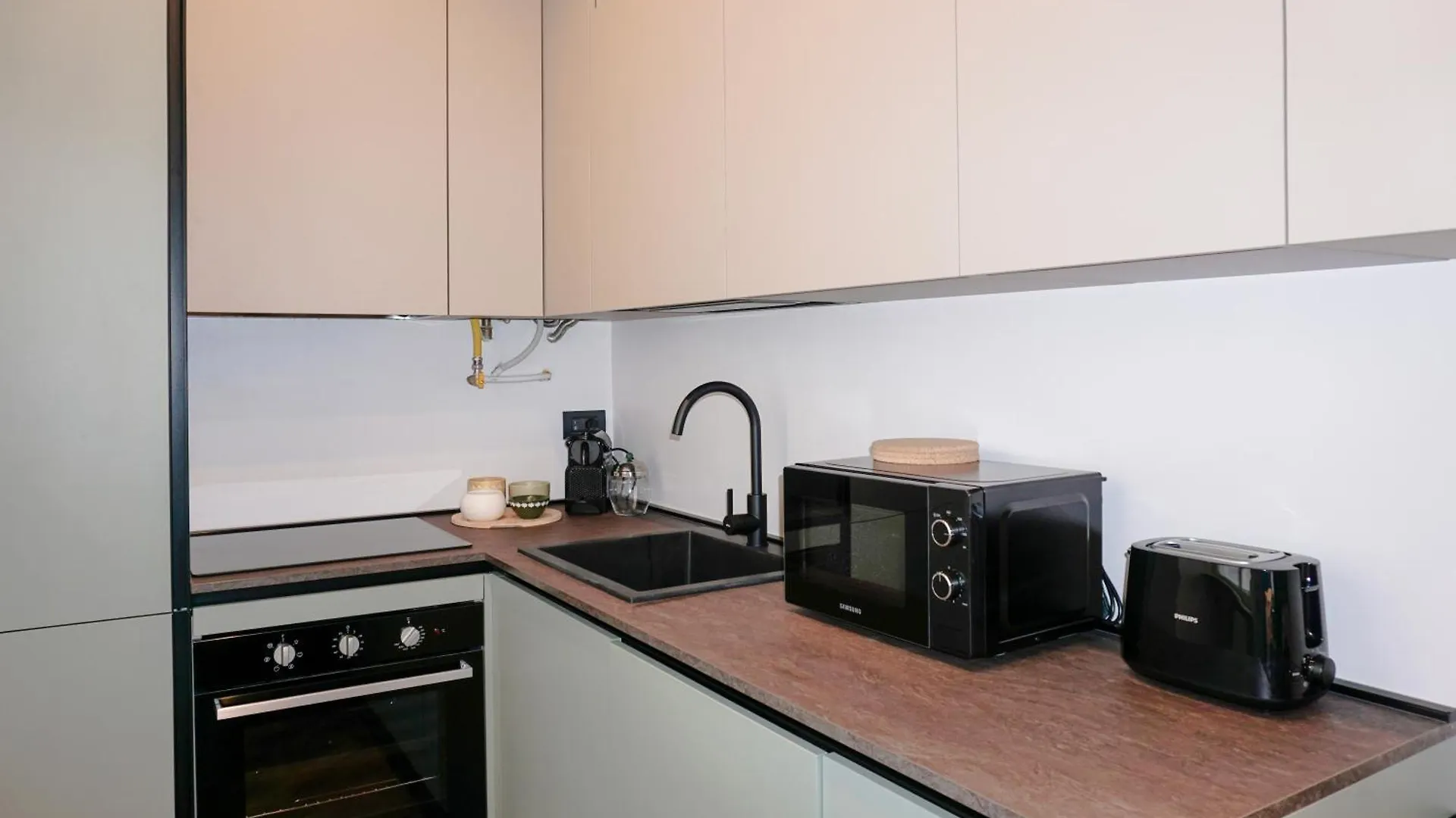 Private Apartment Near Duomo - M4 Santa Sofia Milan